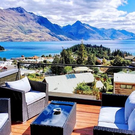 Stunning Home With Amazing Wakatipu Lake Views Queenstown Eksteriør billede